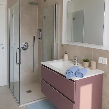 Homeparini - Center Trieste