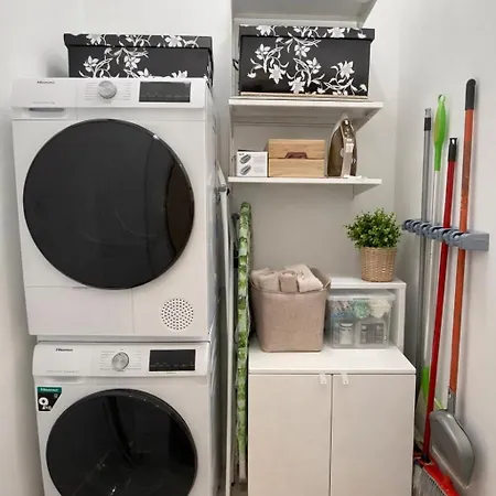 Apartamento Homeparini - Center Trieste