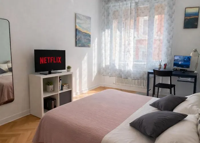 Apartment Homeparini - Center *